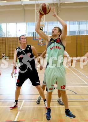 Basketball 2. Bundesliga. Panaceo Raiders Villach gegen Mistelbach Mustangs. Emils Suerums, (Villach), Ivo Prachar (Mistelbach). Villach, am 26.10.2014.
Foto: Kuess
---
pressefotos, pressefotografie, kuess, qs, qspictures, sport, bild, bilder, bilddatenbank