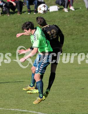 Fussball. Kaerntner Liga. Koettmannsdorf gegen SV Feldkirchen/SV Oberglan. Daniel Globotschnig (Koettmannsdorf), Andreas Tiffner (Feldkirchen/SV Oberglan). Koettmannsdorf, 26.10.2014.
Foto: Kuess
---
pressefotos, pressefotografie, kuess, qs, qspictures, sport, bild, bilder, bilddatenbank