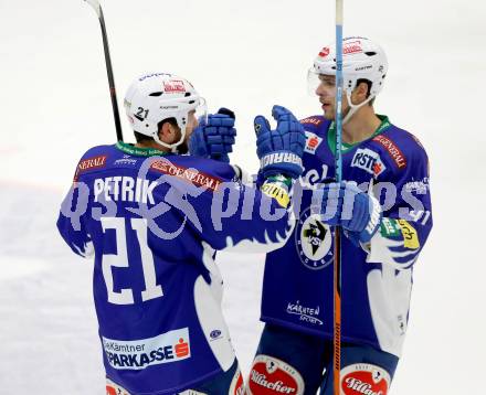 EBEL. Eishockey Bundesliga. EC VSV gegen Dornbirner Eishockey Club.  Torjubel Benjamin Petrik, Mario Altmann (VSV). Villach, am 26.10.2014.
Foto: Kuess 


---
pressefotos, pressefotografie, kuess, qs, qspictures, sport, bild, bilder, bilddatenbank