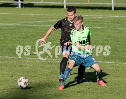 Fussball. Kaerntner Liga. Koettmannsdorf gegen SV Feldkirchen/SV Oberglan. Christian Hutter (Koettmannsdorf), Michael Groinig (Feldkirchen/SV Oberglan). Koettmannsdorf, 26.10.2014.
Foto: Kuess
---
pressefotos, pressefotografie, kuess, qs, qspictures, sport, bild, bilder, bilddatenbank