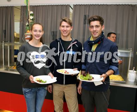 Kaernten Sport Package Uebergabe.  Lara Trinkl  (Klettern), Fabian Kattnig (Langlauf), Philipp Orter  (Nordische Kombination). Klagenfurt, 27.10.2014.
Foto: Kuess 
---
pressefotos, pressefotografie, kuess, qs, qspictures, sport, bild, bilder, bilddatenbank