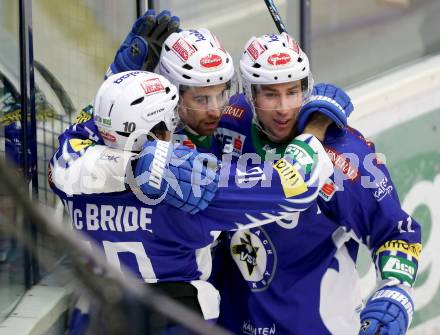 EBEL. Eishockey Bundesliga. EC VSV gegen HC TWK Innsbruck. Torjubel Brock McBride, Eric Hunter, Mark Santorelli (VSV). Villach, am 28.10.2014.
Foto: Kuess 


---
pressefotos, pressefotografie, kuess, qs, qspictures, sport, bild, bilder, bilddatenbank