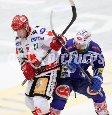 EBEL. Eishockey Bundesliga. EC VSV gegen HC TWK Innsbruck. Sean Ringrose, (VSV), Andreas Valdix  (Innsbruck). Villach, am 28.10.2014.
Foto: Kuess 


---
pressefotos, pressefotografie, kuess, qs, qspictures, sport, bild, bilder, bilddatenbank