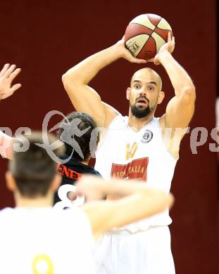 Basketball 2. Bundesliga. Woerthersee Piraten gegen BK Mattersburg Rocks.  Joachim Buggelsheim (Piraten). Klagenfurt, am 1.11.2014.
Foto: Kuess
---
pressefotos, pressefotografie, kuess, qs, qspictures, sport, bild, bilder, bilddatenbank