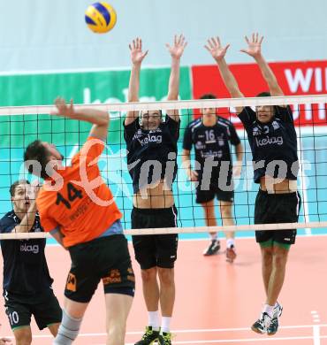 Volleyball Bundesliga. Woerthersee Loewen gegen Amstetten. Bernhard Melzer, Lukas Skrabal (Woerthersee Loewen). Klagenfurt, am 31.10.2014.
Foto: Kuess
---
pressefotos, pressefotografie, kuess, qs, qspictures, sport, bild, bilder, bilddatenbank