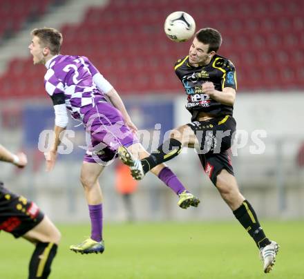 Fussball Regionalliga. SK Austria Klagenfurt gegen Lafnitz. Patrik Eler, (Austria Klagenfurt), Alen Gluhak  (Lafnitz). Klagenfurt, 31.10.2014.
foto: Kuess
---
pressefotos, pressefotografie, kuess, qs, qspictures, sport, bild, bilder, bilddatenbank