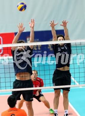 Volleyball Bundesliga. Woerthersee Loewen gegen Amstetten. Ulrich Lippitsch, Simon Fruehbauer (Woerthersee Loewen). Klagenfurt, am 31.10.2014.
Foto: Kuess
---
pressefotos, pressefotografie, kuess, qs, qspictures, sport, bild, bilder, bilddatenbank