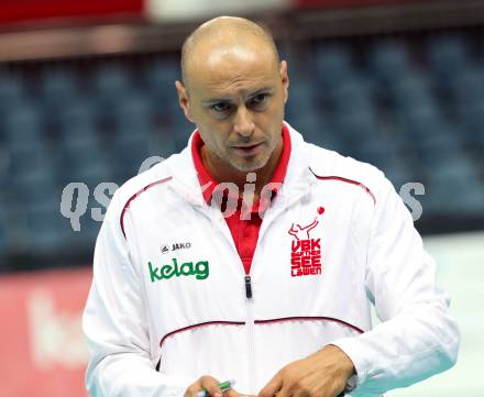 Volleyball Bundesliga. Woerthersee Loewen gegen Amstetten. Trainer Zhivko Kolev (Woerthersee Loewen). Klagenfurt, am 31.10.2014.
Foto: Kuess
---
pressefotos, pressefotografie, kuess, qs, qspictures, sport, bild, bilder, bilddatenbank