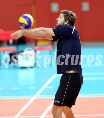 Volleyball Bundesliga. Woerthersee Loewen gegen Amstetten. Ulrich Lippitsch (Woerthersee Loewen). Klagenfurt, am 31.10.2014.
Foto: Kuess
---
pressefotos, pressefotografie, kuess, qs, qspictures, sport, bild, bilder, bilddatenbank