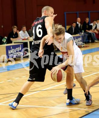 Basketball 2. Bundesliga. Woerthersee Piraten gegen BK Mattersburg Rocks.  Tim Huber, (Piraten), Corey Hallett  (Mattersburg). Klagenfurt, am 1.11.2014.
Foto: Kuess
---
pressefotos, pressefotografie, kuess, qs, qspictures, sport, bild, bilder, bilddatenbank