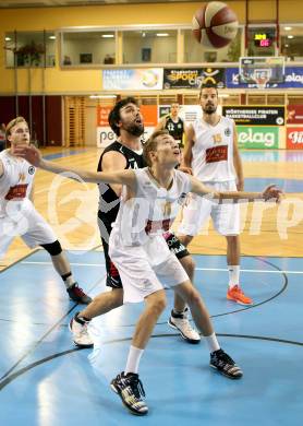 Basketball 2. Bundesliga. Woerthersee Piraten gegen BK Mattersburg Rocks.  Nicolas Della Schiava, (Piraten), Michael Mach  (Mattersburg). Klagenfurt, am 1.11.2014.
Foto: Kuess
---
pressefotos, pressefotografie, kuess, qs, qspictures, sport, bild, bilder, bilddatenbank