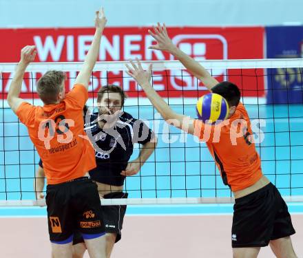 Volleyball Bundesliga. Woerthersee Loewen gegen Amstetten. Ulrich Lippitsch (Woerthersee Loewen). Klagenfurt, am 31.10.2014.
Foto: Kuess
---
pressefotos, pressefotografie, kuess, qs, qspictures, sport, bild, bilder, bilddatenbank