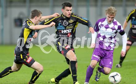 Fussball Regionalliga. SK Austria Klagenfurt gegen Lafnitz. Michael Groinig, (Austria Klagenfurt), Christoph Gschiel, Philipp Siegl (Lafnitz). Klagenfurt, 31.10.2014.
foto: Kuess
---
pressefotos, pressefotografie, kuess, qs, qspictures, sport, bild, bilder, bilddatenbank