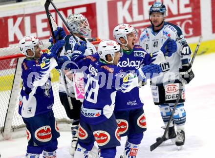 EBEL. Eishockey Bundesliga. EC VSV gegen EHC LIWEST Linz. Torjubel Mark Santorelli, Jason Krog, Darren Haydar (VSV). Villach, am 2.11.2014.
Foto: Kuess 


---
pressefotos, pressefotografie, kuess, qs, qspictures, sport, bild, bilder, bilddatenbank