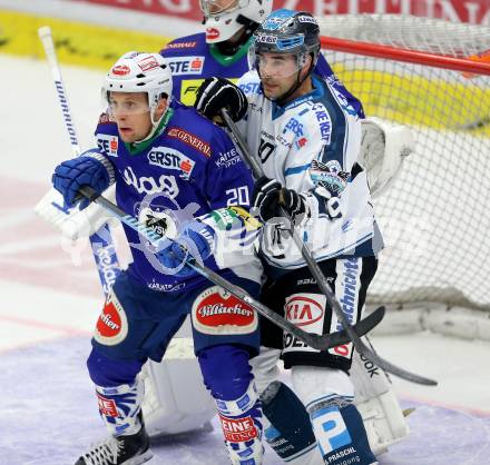 EBEL. Eishockey Bundesliga. EC VSV gegen EHC LIWEST Linz. Nico Brunner,  (VSV), Brad Moran (Linz). Villach, am 2.11.2014.
Foto: Kuess 


---
pressefotos, pressefotografie, kuess, qs, qspictures, sport, bild, bilder, bilddatenbank