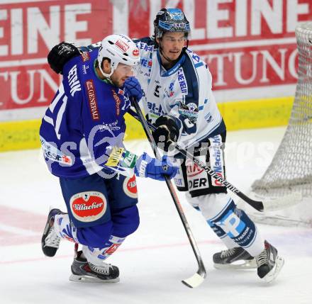 EBEL. Eishockey Bundesliga. EC VSV gegen EHC LIWEST Linz. Benjamin Petrik,  (VSV), Franklin MacDonald (Linz). Villach, am 2.11.2014.
Foto: Kuess 


---
pressefotos, pressefotografie, kuess, qs, qspictures, sport, bild, bilder, bilddatenbank