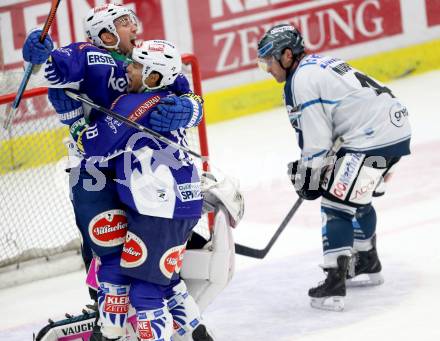 EBEL. Eishockey Bundesliga. EC VSV gegen EHC LIWEST Linz. Torjubel Mark Santorelli, Jason Krog (VSV). Villach, am 2.11.2014.
Foto: Kuess 


---
pressefotos, pressefotografie, kuess, qs, qspictures, sport, bild, bilder, bilddatenbank