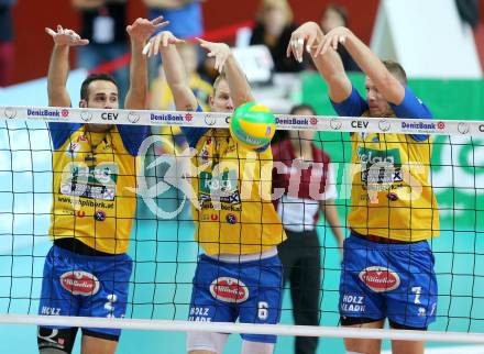 Volleyball Champions League. SK Posojilnica Aich/Dob gegen Olympiacos Piraeus. Rocamora Blazquez Daniel, Peter Wohlfahrtstaetter, Stanislaw Wawrynczyk (Aich/Dob). Klagenfurt, am 5.11.2014.
Foto: Kuess
---
pressefotos, pressefotografie, kuess, qs, qspictures, sport, bild, bilder, bilddatenbank