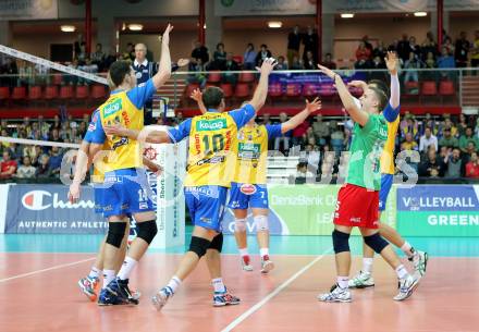 Volleyball Champions League. SK Posojilnica Aich/Dob gegen Olympiacos Piraeus. Jubel (Aich/Dob). Klagenfurt, am 5.11.2014.
Foto: Kuess
---
pressefotos, pressefotografie, kuess, qs, qspictures, sport, bild, bilder, bilddatenbank