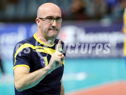 Volleyball Champions League. SK Posojilnica Aich/Dob gegen Olympiacos Piraeus. Trainer Bogdan Kotnik, (Aich/Dob). Klagenfurt, am 5.11.2014.
Foto: Kuess
---
pressefotos, pressefotografie, kuess, qs, qspictures, sport, bild, bilder, bilddatenbank