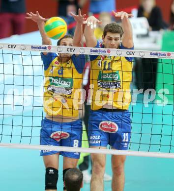 Volleyball Champions League. SK Posojilnica Aich/Dob gegen Olympiacos Piraeus. Rok Satler, Danijel Koncilja (Aich/Dob). Klagenfurt, am 5.11.2014.
Foto: Kuess
---
pressefotos, pressefotografie, kuess, qs, qspictures, sport, bild, bilder, bilddatenbank