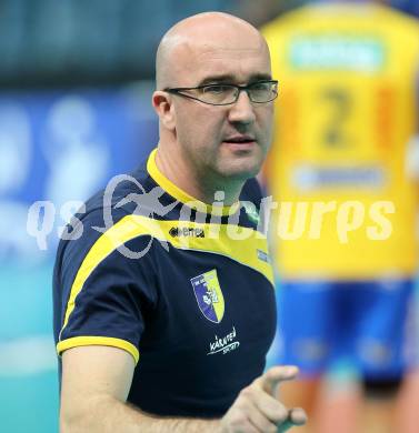 Volleyball Champions League. SK Posojilnica Aich/Dob gegen Olympiacos Piraeus. Trainer Bogdan Kotnik, (Aich/Dob). Klagenfurt, am 5.11.2014.
Foto: Kuess
---
pressefotos, pressefotografie, kuess, qs, qspictures, sport, bild, bilder, bilddatenbank