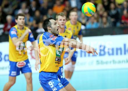 Volleyball Champions League. SK Posojilnica Aich/Dob gegen Olympiacos Piraeus. Andrej Grut (Aich/Dob). Klagenfurt, am 5.11.2014.
Foto: Kuess
---
pressefotos, pressefotografie, kuess, qs, qspictures, sport, bild, bilder, bilddatenbank