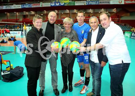 Volleyball Champions League. SK Posojilnica Aich/Dob gegen Olympiacos Piraeus. Landessportdirektor Arno Arthofer, Hans Peter Trost (ORF Sportchef), ORF Landesdirektorin Karin Bernhard,  Nejc Pusnik, Sportstadtrat Juergen Pfeiler, Martin Micheu. Klagenfurt, am 5.11.2014.
Foto: Kuess
---
pressefotos, pressefotografie, kuess, qs, qspictures, sport, bild, bilder, bilddatenbank