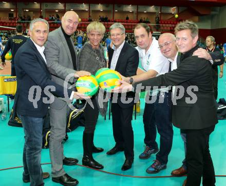 Volleyball Champions League. SK Posojilnica Aich/Dob gegen Olympiacos Piraeus.  Sportstadtrat Juergen Pfeiler, Hans Peter Trost (ORF Sportchef), Karin Bernhard, Landeshauptmannn Peter Kaiser, Martin Micheu, Siegi Neuschitzer, Landessportdirektor Arno Arthofer. Klagenfurt, am 5.11.2014.
Foto: Kuess
---
pressefotos, pressefotografie, kuess, qs, qspictures, sport, bild, bilder, bilddatenbank