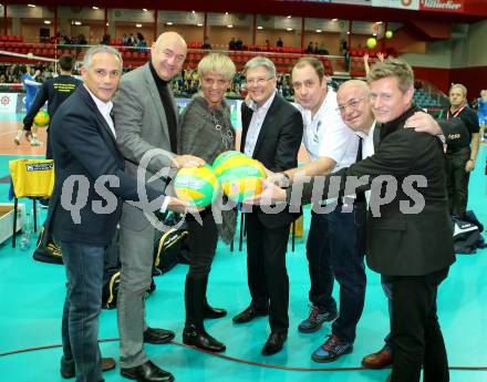 Volleyball Champions League. SK Posojilnica Aich/Dob gegen Olympiacos Piraeus.  Sportstadtrat Juergen Pfeiler, Hans Peter Trost (ORF Sportchef), Karin Bernhard, Landeshauptmannn Peter Kaiser, Martin Micheu, Siegi Neuschitzer, Landessportdirektor Arno Arthofer. Klagenfurt, am 5.11.2014.
Foto: Kuess
---
pressefotos, pressefotografie, kuess, qs, qspictures, sport, bild, bilder, bilddatenbank