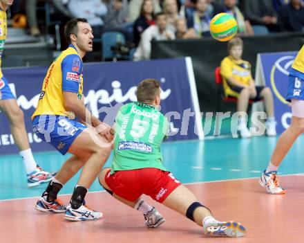 Volleyball Champions League. SK Posojilnica Aich/Dob gegen Olympiacos Piraeus. Andrej Grut, Jani Kovacic (Aich/Dob). Klagenfurt, am 5.11.2014.
Foto: Kuess
---
pressefotos, pressefotografie, kuess, qs, qspictures, sport, bild, bilder, bilddatenbank