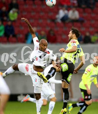 Fussball Bundesliga. RZ Pellets WAC gegen SK Puntigamer Sturm Graz. De Oliveira Silvio Carlos, (WAC), Michael Madl  (Graz). Klagenfiurt, am 8.11.2014.
Foto: Kuess

---
pressefotos, pressefotografie, kuess, qs, qspictures, sport, bild, bilder, bilddatenbank