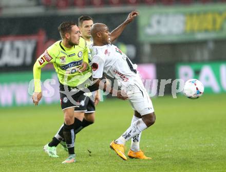 Fussball Bundesliga. RZ Pellets WAC gegen SK Puntigamer Sturm Graz. De Oliveira Silvio Carlos (WAC), Lukas Spendlhofer (Graz). Klagenfiurt, am 8.11.2014.
Foto: Kuess

---
pressefotos, pressefotografie, kuess, qs, qspictures, sport, bild, bilder, bilddatenbank