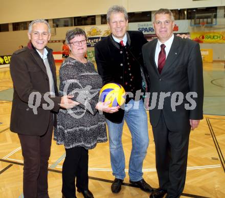 CEV Volleyball Cup Women. ATSC Sparkasse Wildcats Klagenfurt gegen HPK Haemeenlinna. Sportstadtrat Juergen Pfeiler, Josef Joe Laibacher. Klagenfurt, 12.11.2014.
Foto: Kuess
---
pressefotos, pressefotografie, kuess, qs, qspictures, sport, bild, bilder, bilddatenbank