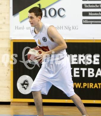 Basketball 2. Bundesliga. Woerthersee Piraten gegen Chin Min Dragons St. Poelten. Martin Breithuber (Piraten). Klagenfurt, 15.11.2014.
Foto: Kuess
---
pressefotos, pressefotografie, kuess, qs, qspictures, sport, bild, bilder, bilddatenbank