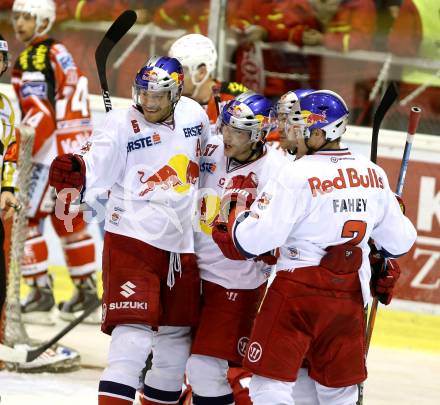 EBEL. Eishockey Bundesliga. KAC gegen EC Red Bull Salzburg.  Torjubel Thomas Raffl, Konstantin Komarek, Manuel Latusa, Brian Fahey  (Salzburg). Klagenfurt, am 16.11.2014.
Foto: Kuess 

---
pressefotos, pressefotografie, kuess, qs, qspictures, sport, bild, bilder, bilddatenbank