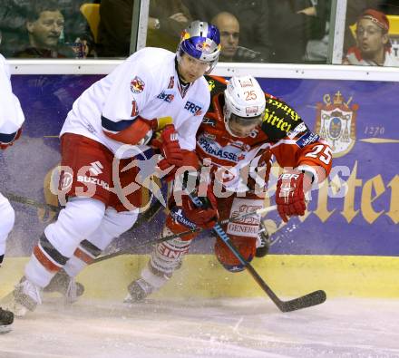 EBEL. Eishockey Bundesliga. KAC gegen EC Red Bull Salzburg. Kirk Furey,  (KAC), Manuel Latusa (Salzburg). Klagenfurt, am 16.11.2014.
Foto: Kuess 

---
pressefotos, pressefotografie, kuess, qs, qspictures, sport, bild, bilder, bilddatenbank