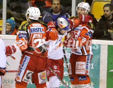 EBEL. Eishockey Bundesliga. KAC gegen EC Red Bull Salzburg. Manuel Geier, Martin Schumnig,  (KAC), Andreas Kristler (Salzburg). Klagenfurt, am 16.11.2014.
Foto: Kuess 

---
pressefotos, pressefotografie, kuess, qs, qspictures, sport, bild, bilder, bilddatenbank