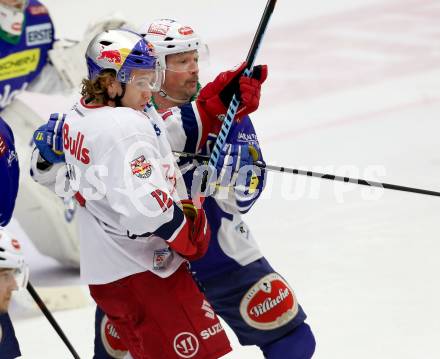 EBEL. Eishockey Bundesliga. EC VSV gegen Red Bull Salzburg. Gerhard Unterluggauer,  (VSV), Alexander Cijan (Salzburg). Villach, am 21.11.2014.
Foto: Kuess 


---
pressefotos, pressefotografie, kuess, qs, qspictures, sport, bild, bilder, bilddatenbank