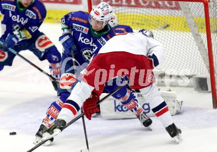 EBEL. Eishockey Bundesliga. EC VSV gegen Red Bull Salzburg. Stefan Bacher,  (VSV), Thomas Raffl (Salzburg). Villach, am 21.11.2014.
Foto: Kuess 


---
pressefotos, pressefotografie, kuess, qs, qspictures, sport, bild, bilder, bilddatenbank