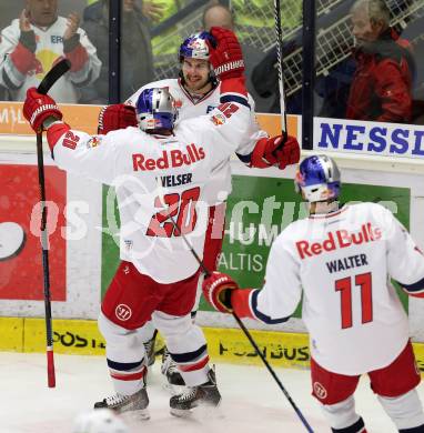 EBEL. Eishockey Bundesliga. EC VSV gegen Red Bull Salzburg.  Torjubel Kyle Beach, Daniel Welser, Ben Walter (Salzburg). Villach, am 21.11.2014.
Foto: Kuess 


---
pressefotos, pressefotografie, kuess, qs, qspictures, sport, bild, bilder, bilddatenbank