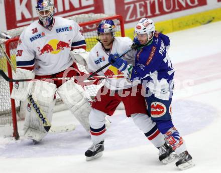 EBEL. Eishockey Bundesliga. EC VSV gegen Red Bull Salzburg. Marco Pewal, (VSV), Bernd Brueckler, Brian Fahey  (Salzburg). Villach, am 21.11.2014.
Foto: Kuess 


---
pressefotos, pressefotografie, kuess, qs, qspictures, sport, bild, bilder, bilddatenbank