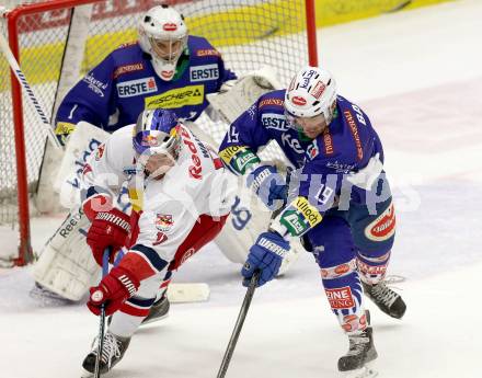 EBEL. Eishockey Bundesliga. EC VSV gegen Red Bull Salzburg.  Stefan Bacher,  (VSV), Walter Ben (Salzburg). Villach, am 21.11.2014.
Foto: Kuess 


---
pressefotos, pressefotografie, kuess, qs, qspictures, sport, bild, bilder, bilddatenbank