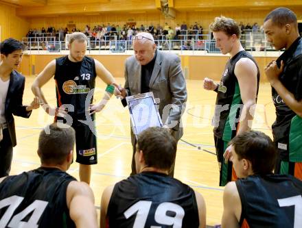 Basketball 2.Bundesliga 2014/15 Grunddurchgang 9.Runde. Radenthein Garnets gegen Basket Flames. Trainer Fritz Miklas (Basket Flames). Klagenfurt, 22.11.2014.
Foto: Kuess
---
pressefotos, pressefotografie, kuess, qs, qspictures, sport, bild, bilder, bilddatenbank