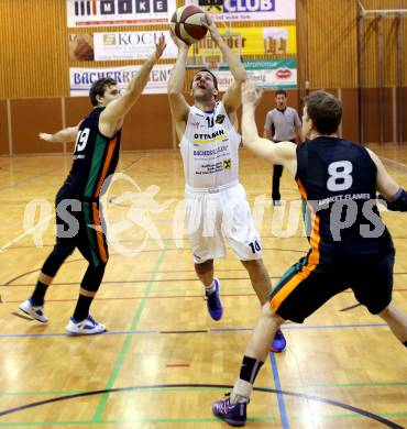 Basketball 2.Bundesliga 2014/15 Grunddurchgang 9.Runde. Radenthein Garnets gegen Basket Flames. Matej Pirija, Florian Poecksteiner,  (Radenthein), Paul Koroschitz (Basket Flames). Klagenfurt, 22.11.2014.
Foto: Kuess
---
pressefotos, pressefotografie, kuess, qs, qspictures, sport, bild, bilder, bilddatenbank