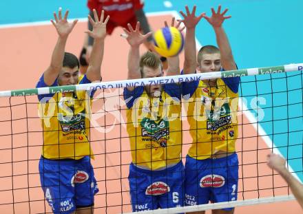 Volleyball AVL. SK Posojilnica Aich/Dob gegen VBC Weiz. Filip Palgut, Peter Wohlfahrtstaetter, Slawomir Marcin Zemlik (Aich/Dob). Bleiburg, am 27.11.2014.
Foto: Kuess
---
pressefotos, pressefotografie, kuess, qs, qspictures, sport, bild, bilder, bilddatenbank