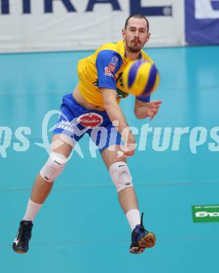 Volleyball AVL. SK Posojilnica Aich/Dob gegen VBC Weiz. Stephen Anthony Nash (Aich/Dob). Bleiburg, am 27.11.2014.
Foto: Kuess
---
pressefotos, pressefotografie, kuess, qs, qspictures, sport, bild, bilder, bilddatenbank