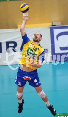 Volleyball AVL. SK Posojilnica Aich/Dob gegen VBC Weiz. Stephen Anthony Nash (Aich/Dob). Bleiburg, am 27.11.2014.
Foto: Kuess
---
pressefotos, pressefotografie, kuess, qs, qspictures, sport, bild, bilder, bilddatenbank