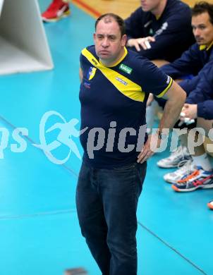 Volleyball AVL. SK Posojilnica Aich/Dob gegen VBC Weiz. Trainer, Manager Martin Micheu (Aich/Dob). Bleiburg, am 27.11.2014.
Foto: Kuess
---
pressefotos, pressefotografie, kuess, qs, qspictures, sport, bild, bilder, bilddatenbank