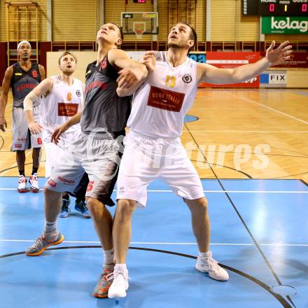 Basketball 2. Bundesliga. Woerthersee Piraten gegen Raiders Villach. Maximilian Kunovjanek (Piraten), Gaidys Povilas (Villach). Klagenfurt, am 29.11.2014.
Foto: Kuess
---
pressefotos, pressefotografie, kuess, qs, qspictures, sport, bild, bilder, bilddatenbank